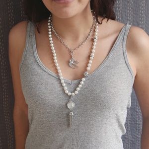 Chloe + Isabel Jewelry - Chloe + Isabel Trésors Two-Stone Tassel Charm Chloe + Isabel Jewelry - Chloe + Isabel Trésors Two-Stone Tassel Charm